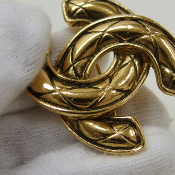 CHANEL Gold Brooch